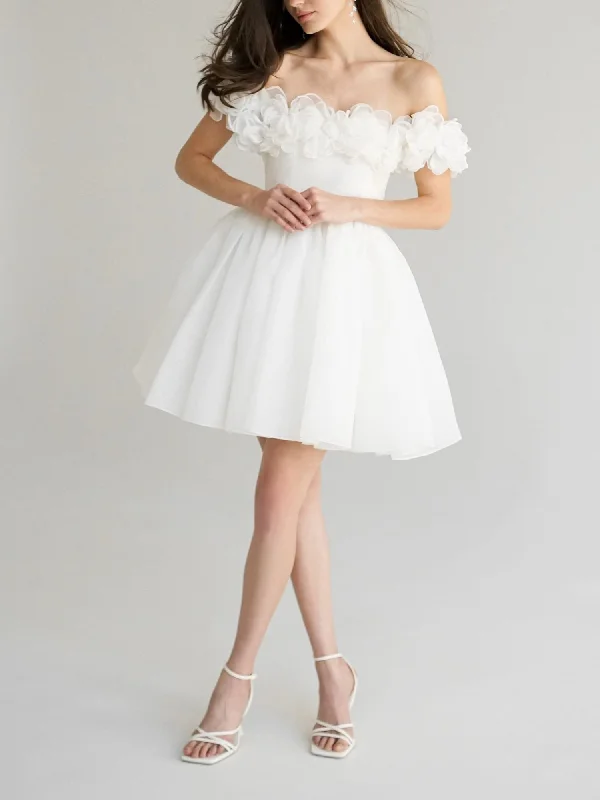 A-Line/Princess Off-The-Shoulder Sweetheart Flower Short Wedding Dress Embroidered Wedding Dress