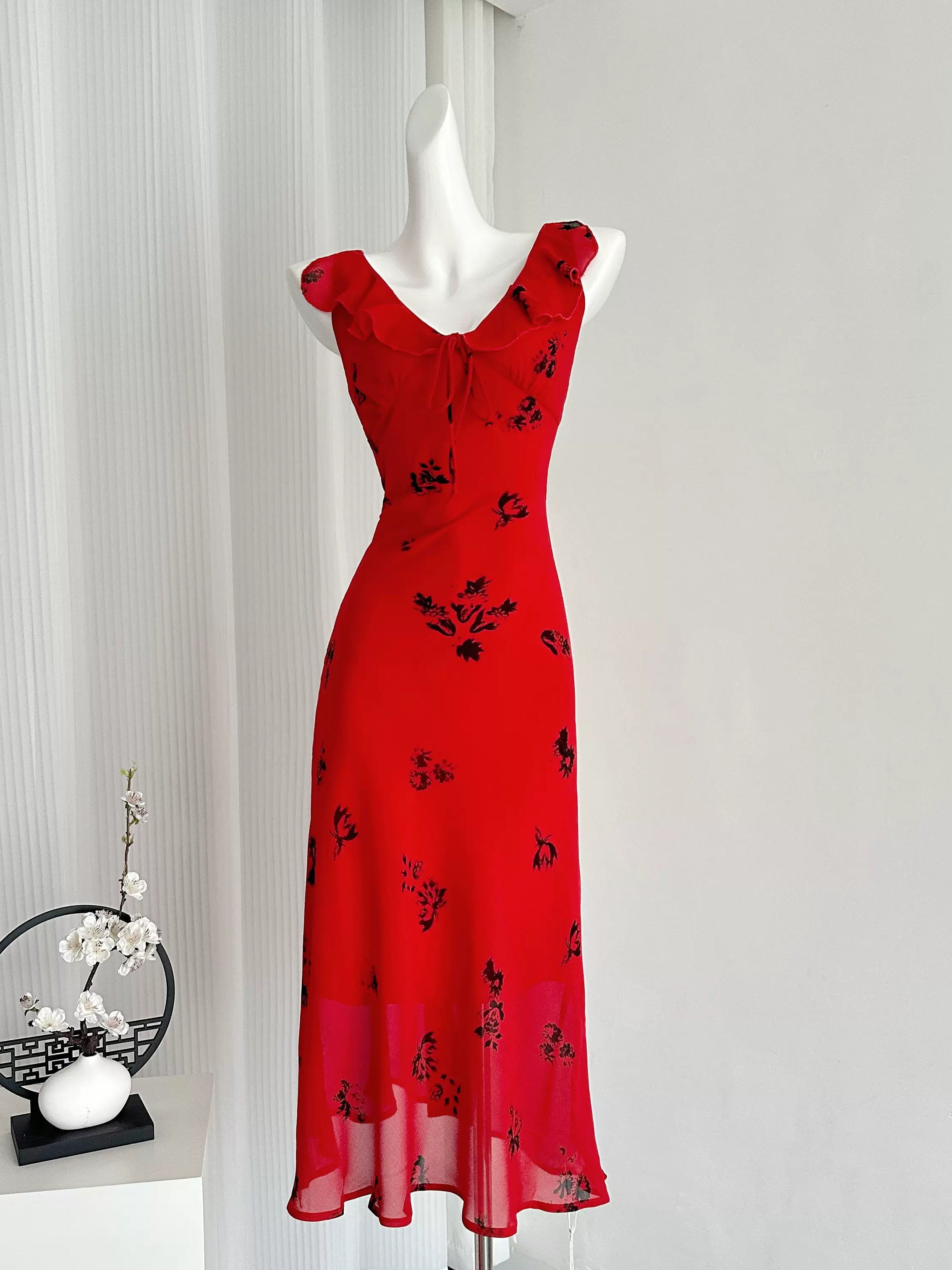 Delicate Floral Embellishments Flared Hem Red Maxi Dress Street style maxi dresses